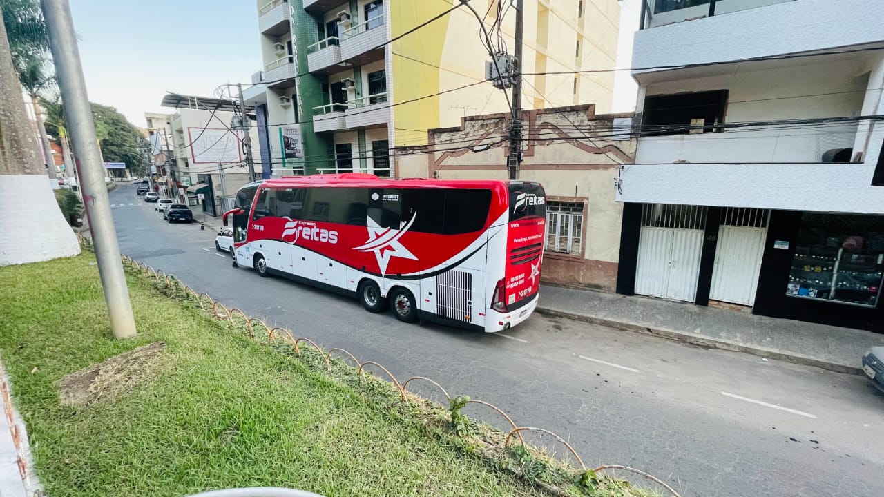 Expresso Freitas — Carro 2020 Dedo de Deus lateral